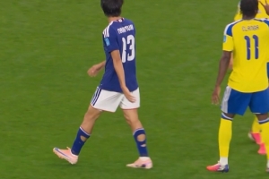 日本足协回应中村敬斗换袜子：赛前检查没问题，为何比赛中判违规-5t