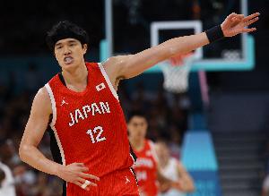 半场-日本男篮37-35韩国男篮 渡边雄太12+6 李佑硕8分&三分5中0