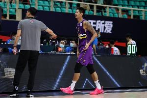 火爆尼克斯1大战马刺进球集锦_火爆尼克斯1大战马刺进球集锦在线观看_免费看直播